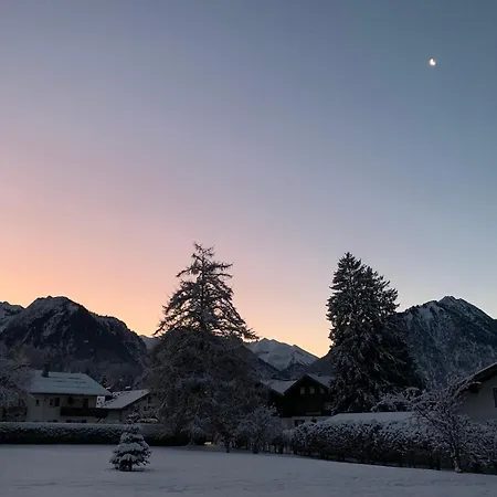 Appartement In Mit Wundervollem Bergpanorama Oberstdorf