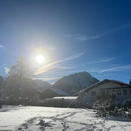Appartement In Mit Wundervollem Bergpanorama *